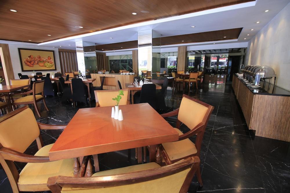 Hotel Mutiara Malioboro Yogyakarta Eksteriør billede